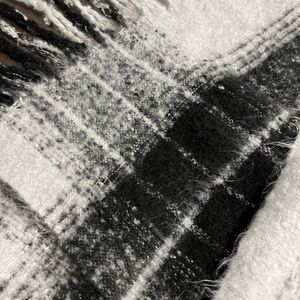 Black and white plaid scarf